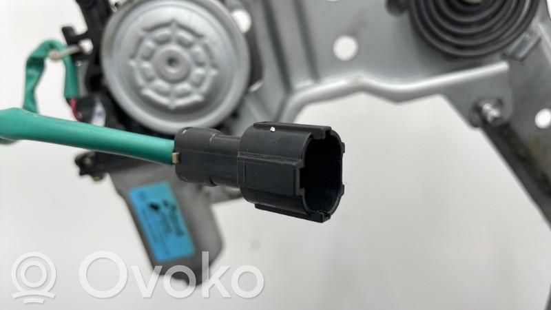 KIA Carens I Macara ușă față cu motor 