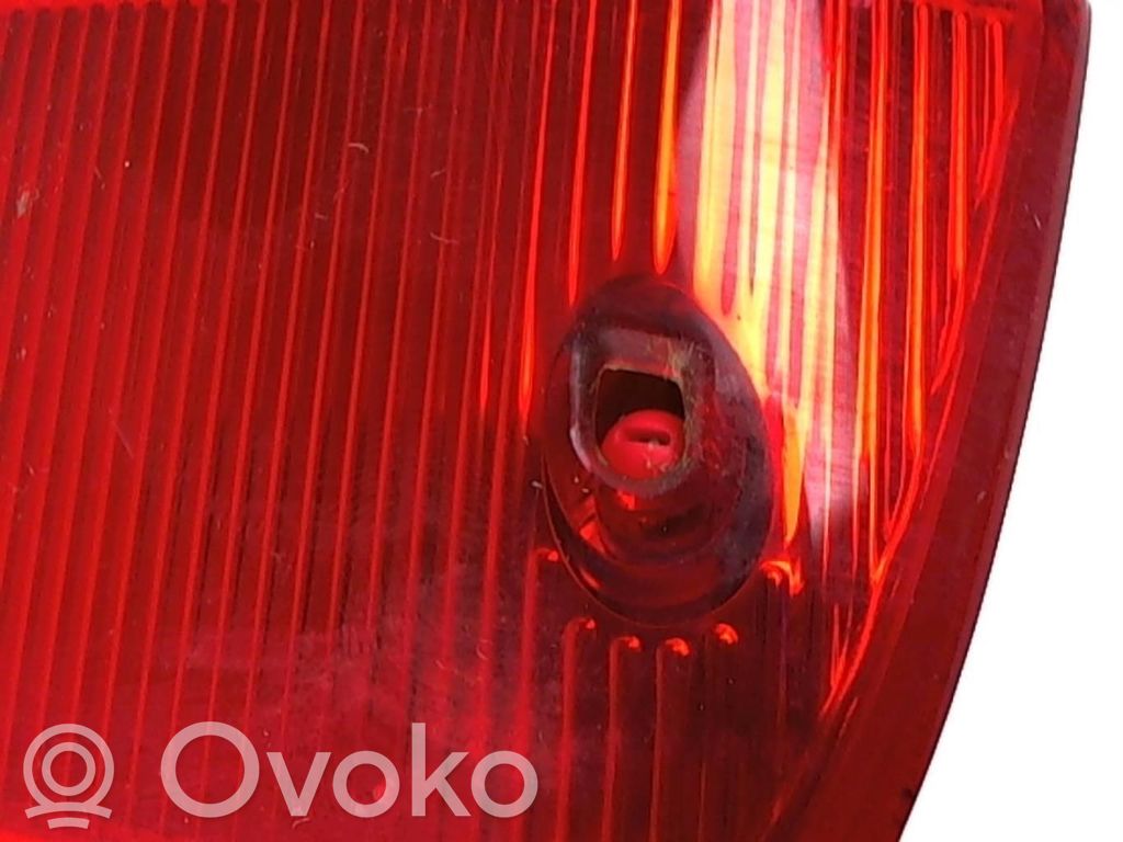 KIA Ceed Third/center stoplight 
