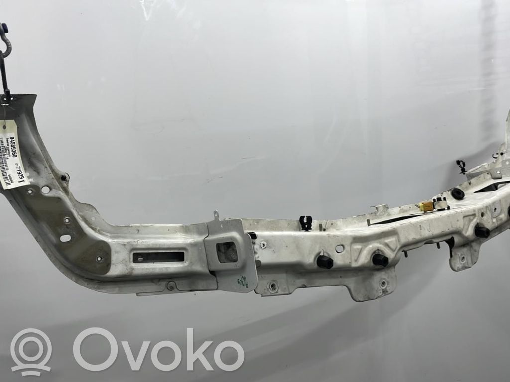 Opel Combo D Viršutinė dalis radiatorių panelės (televizoriaus) 