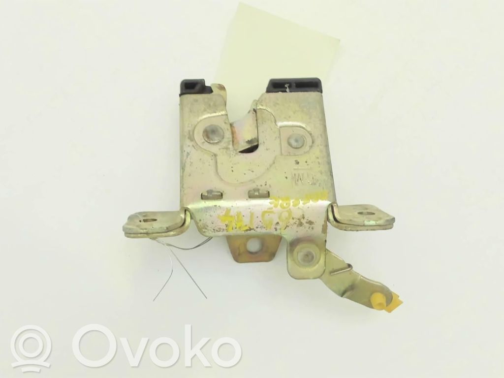 Opel Corsa B Tailgate/trunk/boot lock/catch/latch 
