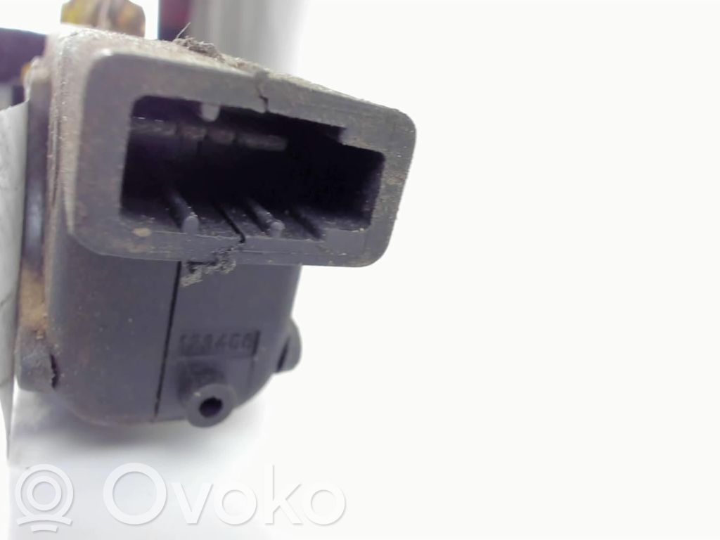 Opel Vectra A Aizmugurē slēdzene 