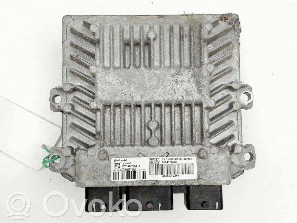 Peugeot 107 Engine control unit/module 