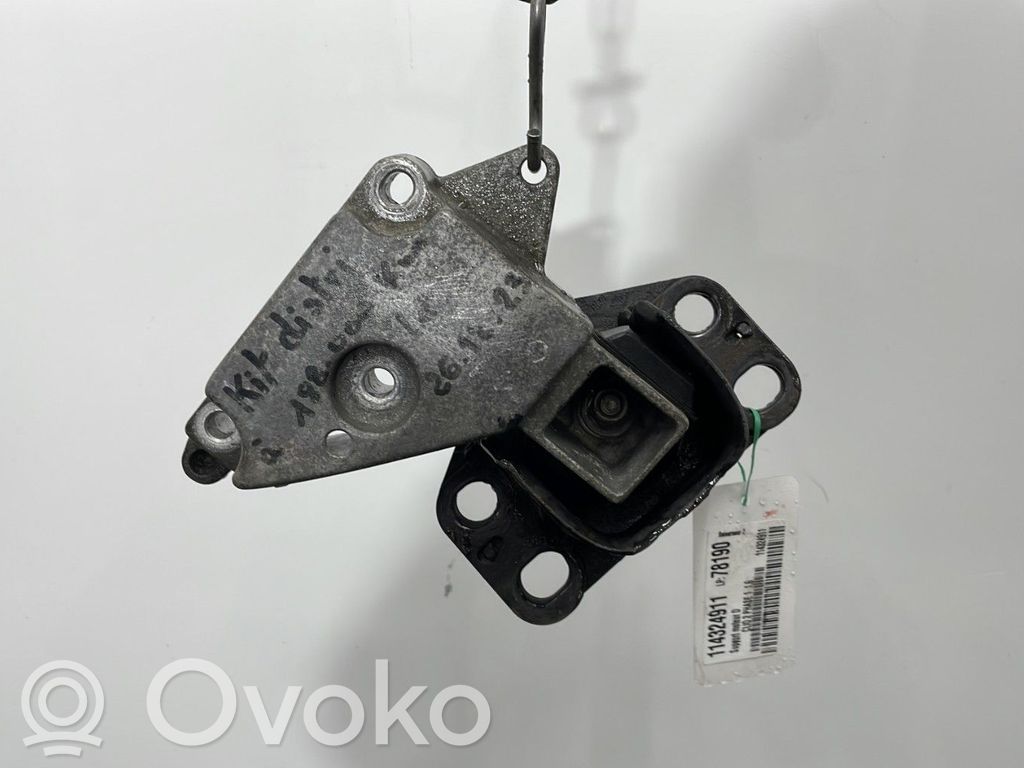 Engine mount bracket