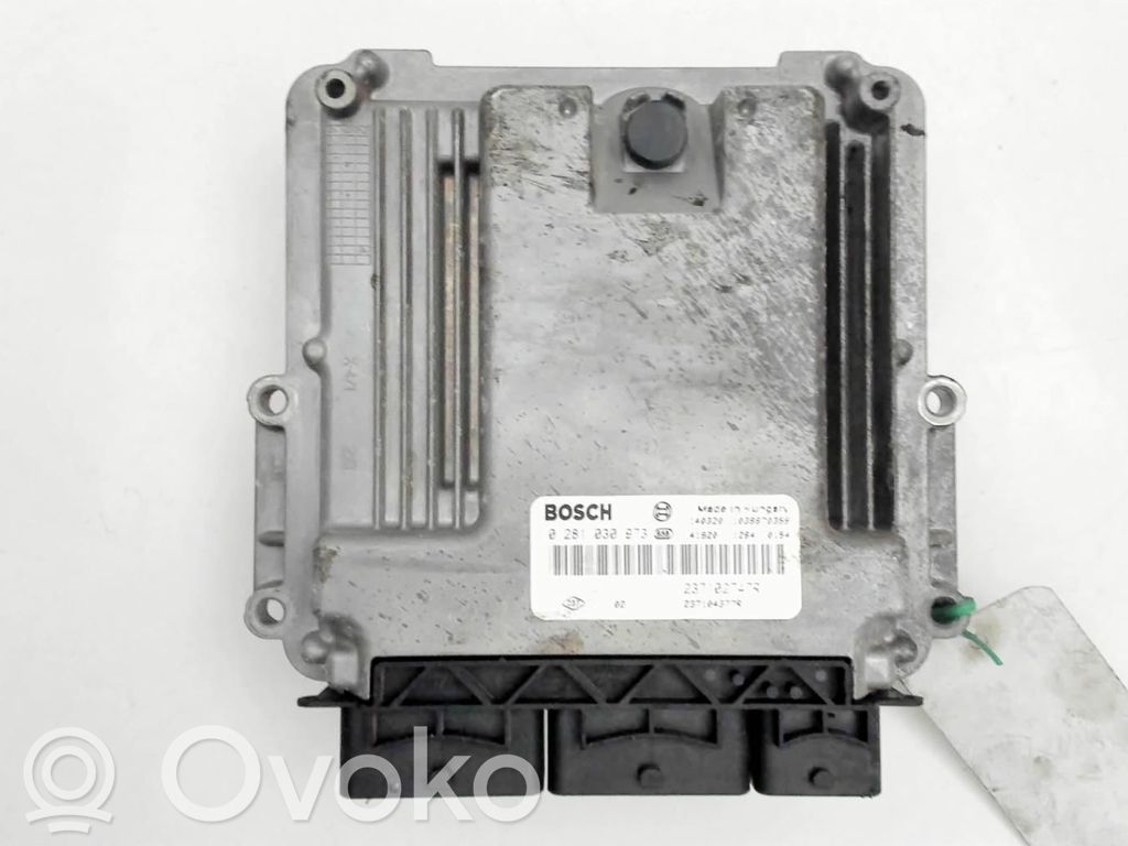 Renault Clio IV Engine control unit/module 