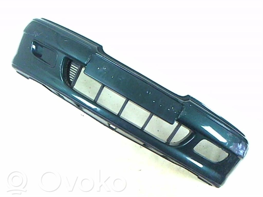 Передний бампер