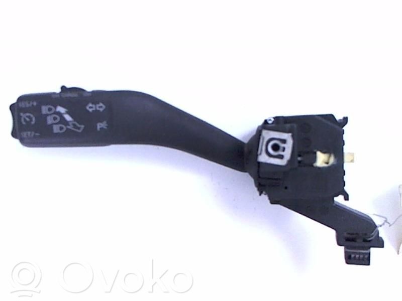 Skoda Octavia Mk2 (1Z) Indicator stalk 