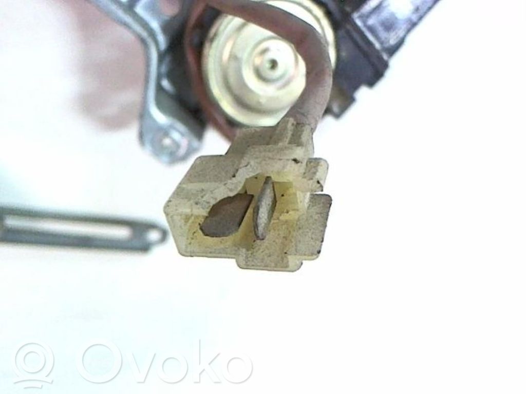 Toyota Carina  A10 Alzacristalli della portiera posteriore con motorino 