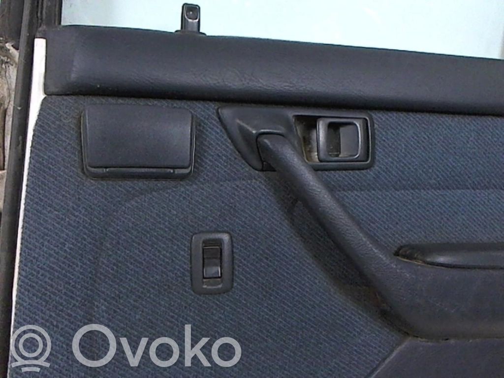 Toyota Carina  A10 Ușă spate 