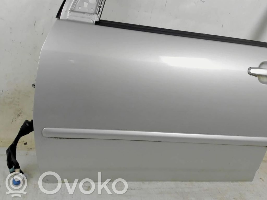 Toyota Corolla E120 E130 Durvis 