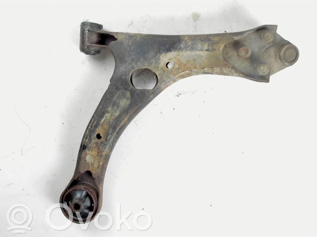 Toyota Corolla Verso E121 Front lower control arm/wishbone 