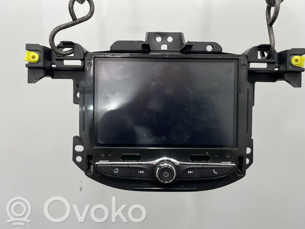 Opel Corsa E Radio/CD/DVD/GPS head unit 