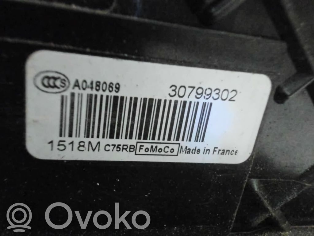 Volvo V50 Priekšpusē slēdzene 