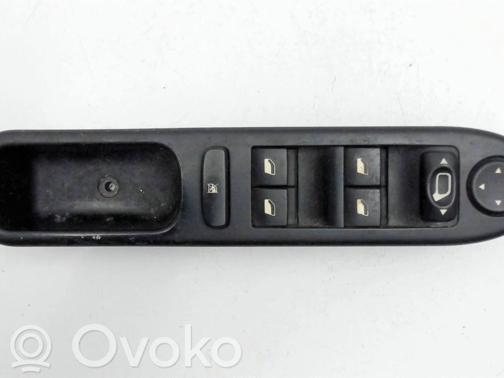 Peugeot 307 Electric window control switch 