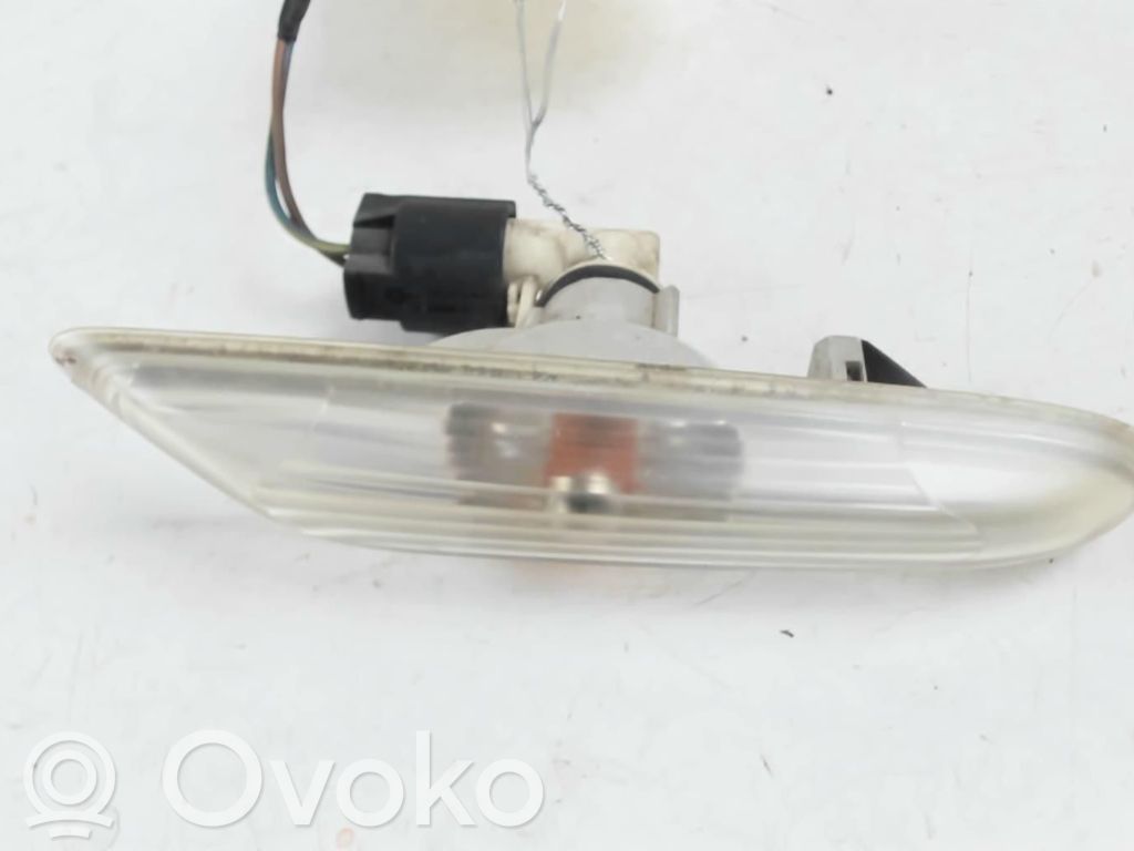 Front indicator light   63137253325