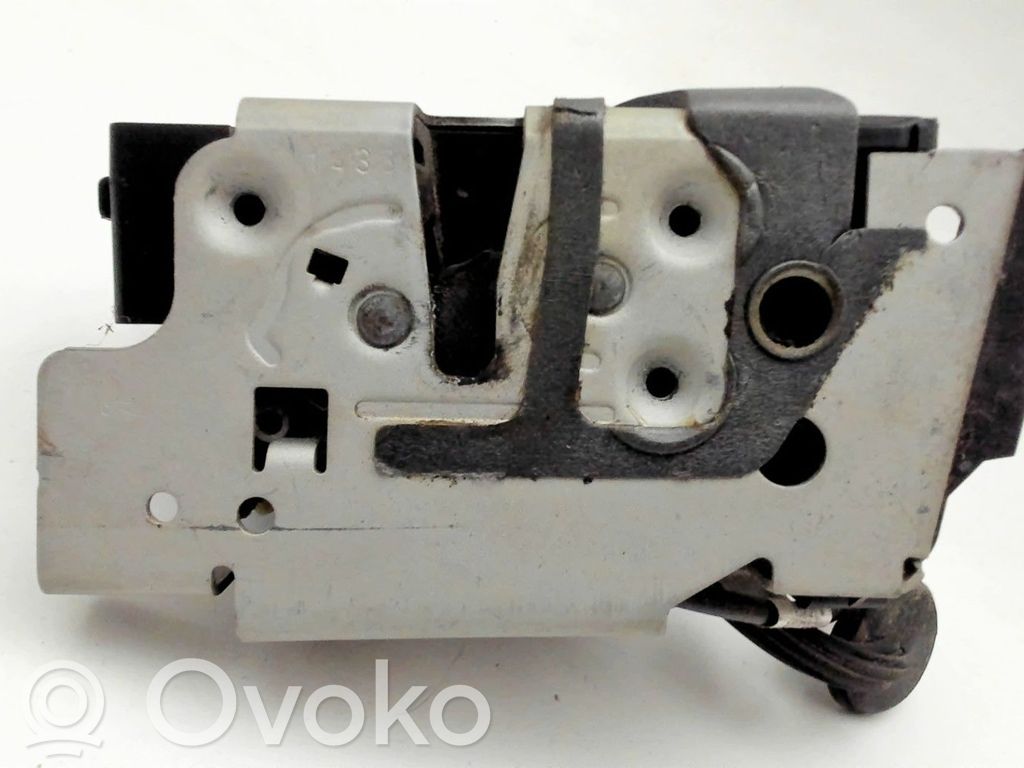 Ford Transit Priekšpusē slēdzene 