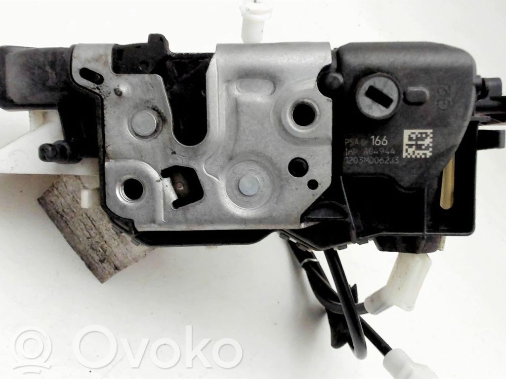 Peugeot 308 Front door lock 