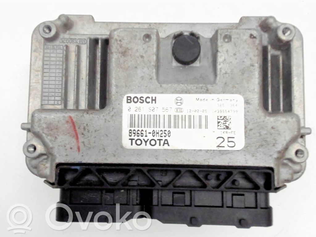 Engine control unit/module   B000727880,896610H250