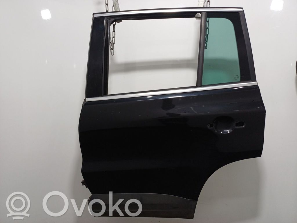 Puerta trasera   5N0833055A