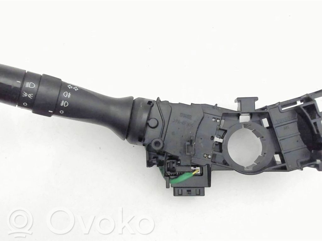 Toyota Yaris Manetka / Przełącznik kierunkowskazów