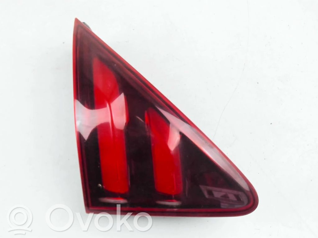 Peugeot 3008 I Lampy tylnej klapy bagażnika
