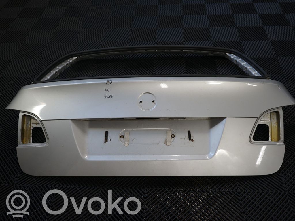 BMW 5 E60 E61 Galinis dangtis (bagažinės) 