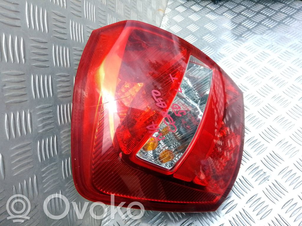 Rear/tail lights