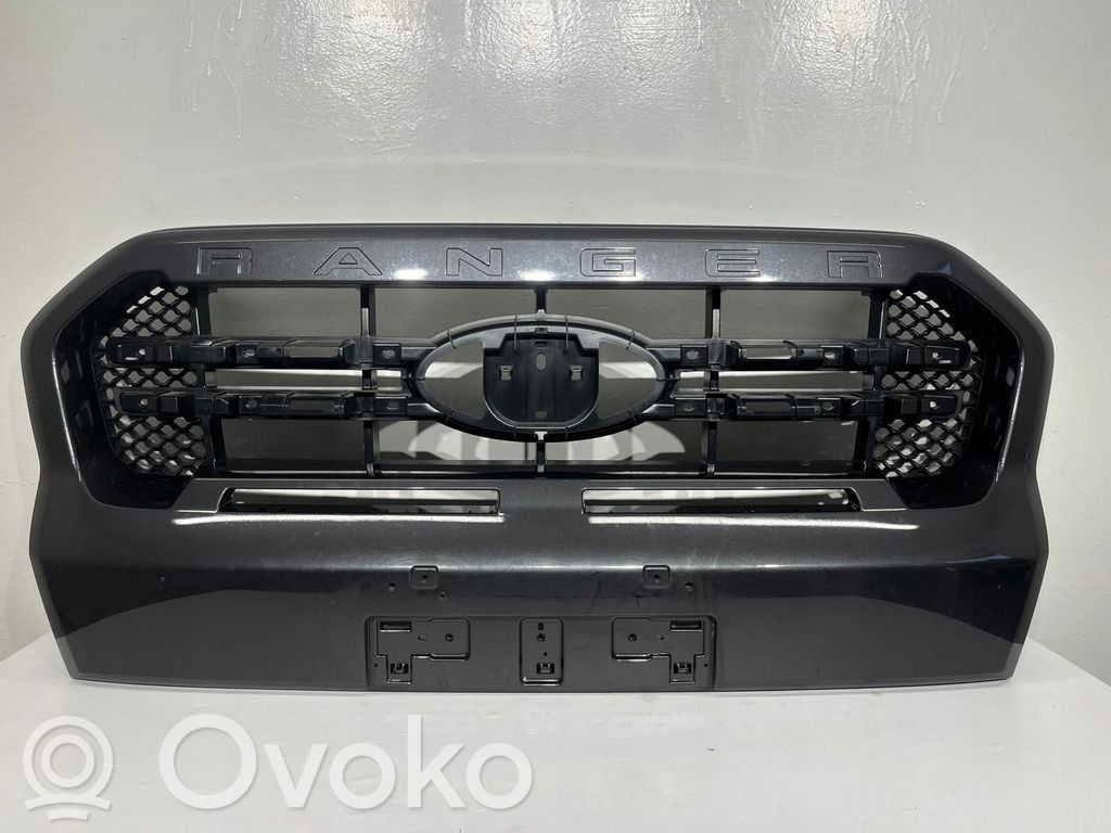 Ford Ranger Etupuskurin ylempi jäähdytinsäleikkö 