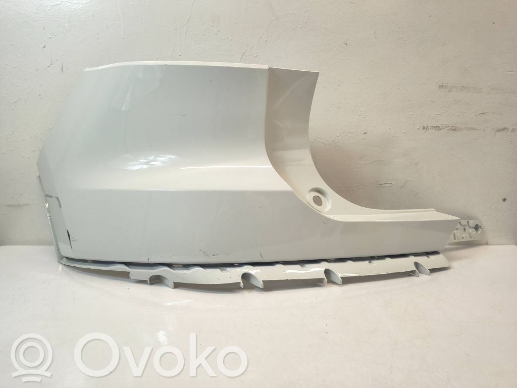 Volvo XC40 Moldura de la esquina del parachoques trasero 