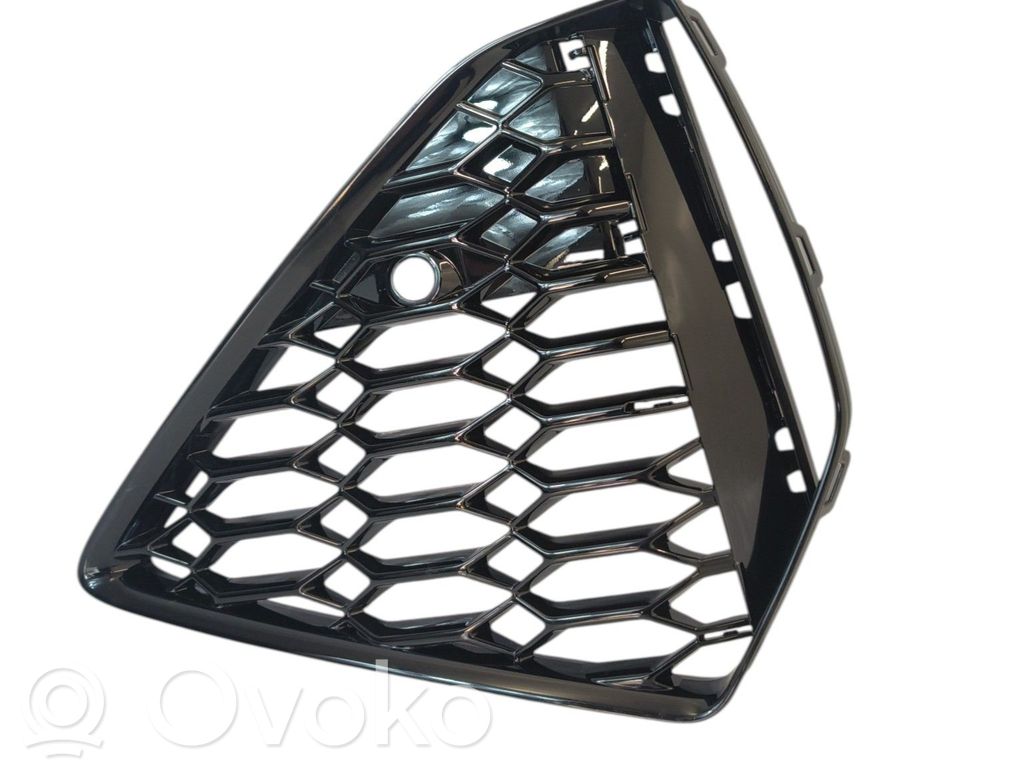 Audi RS6 C8 Front bumper lower grill 