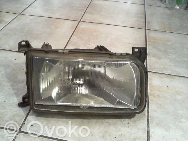 Volkswagen PASSAT B4 Faro/fanale 