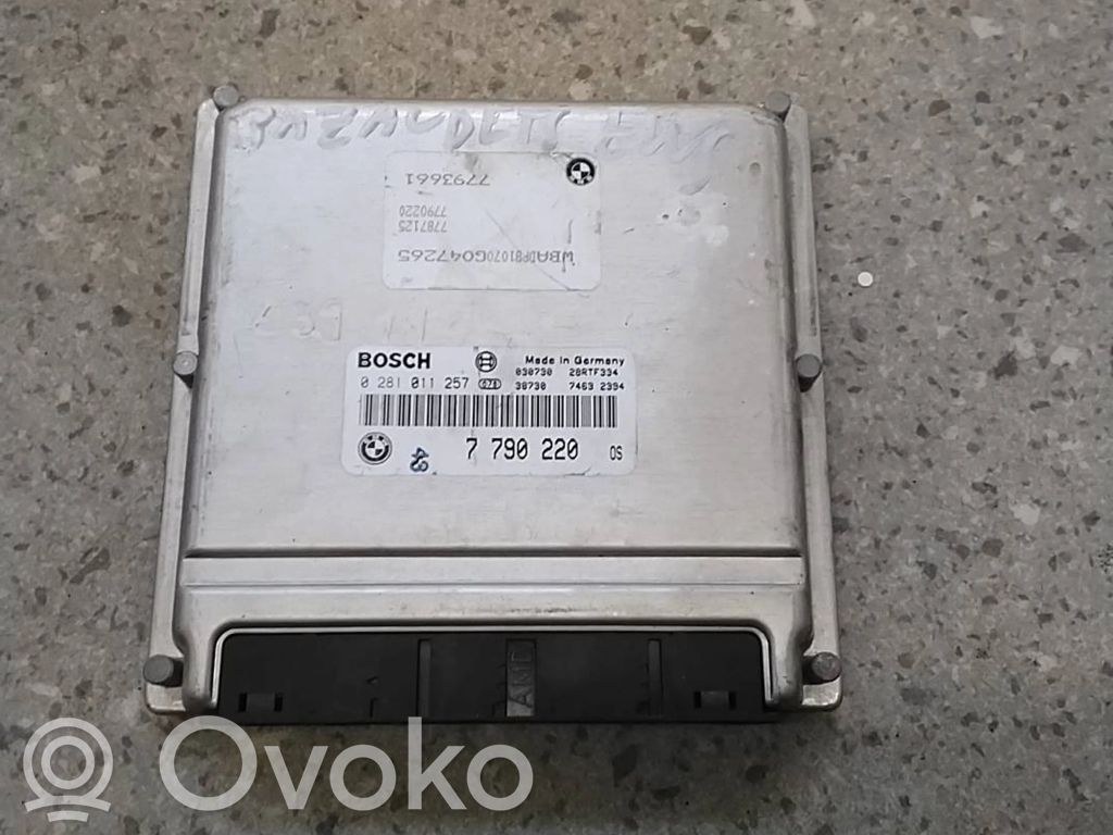 BMW 5 E39 Engine control unit/module 