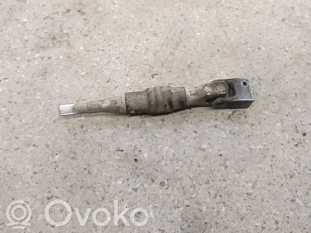 Steering column universal joint   W522