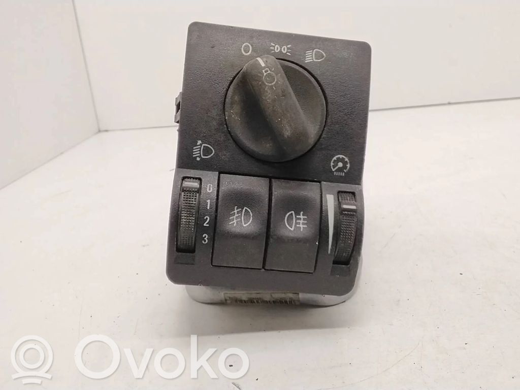Opel Astra G Light switch 