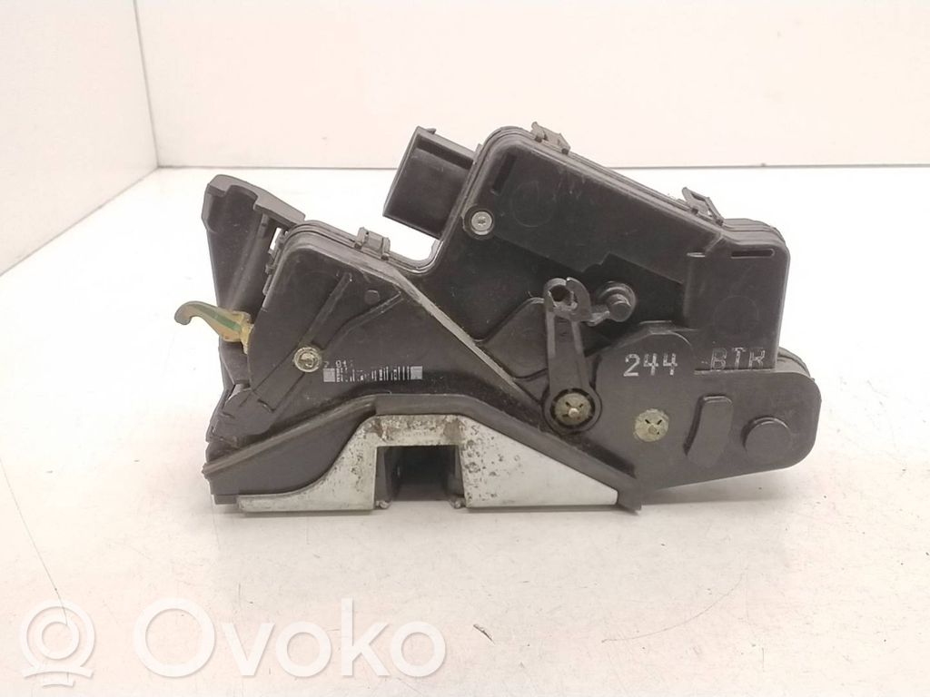 BMW 3 E46 Priekinė durų spyna 