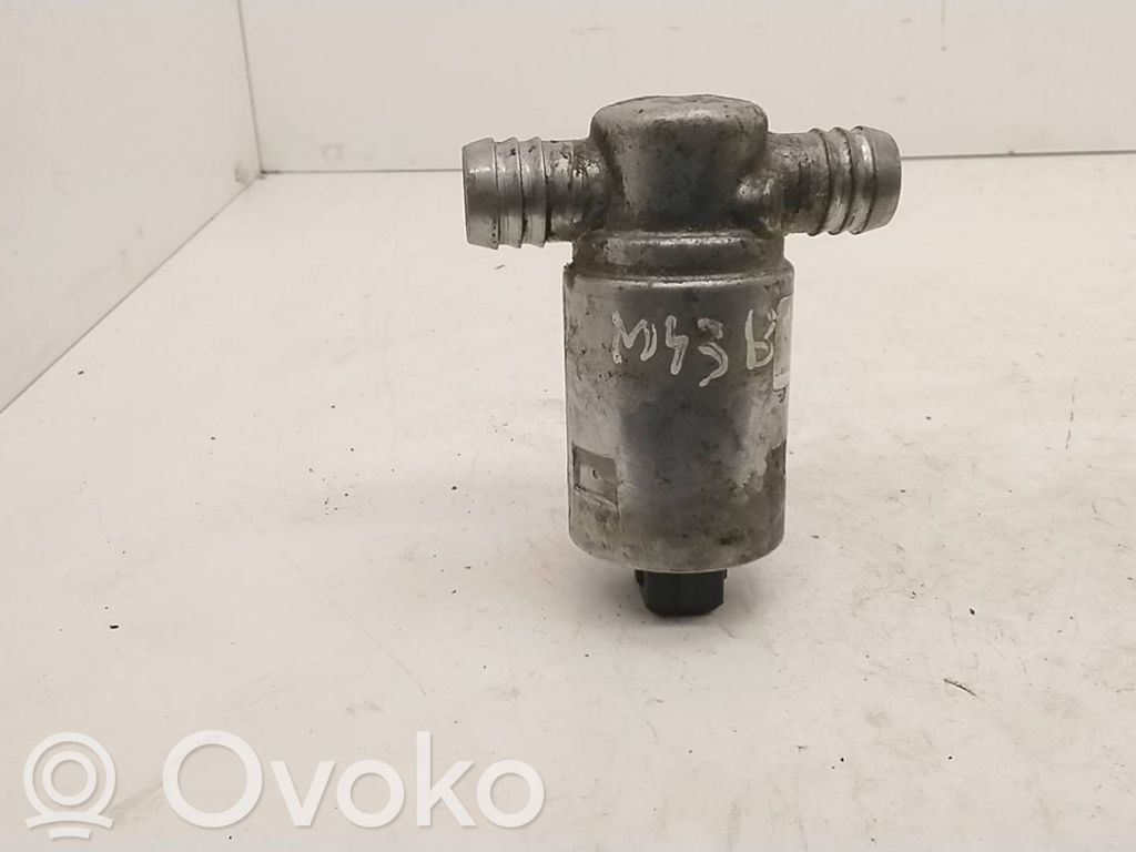 BMW 3 E36 Laisvos eigos vožtuvas (reguliatorius) 