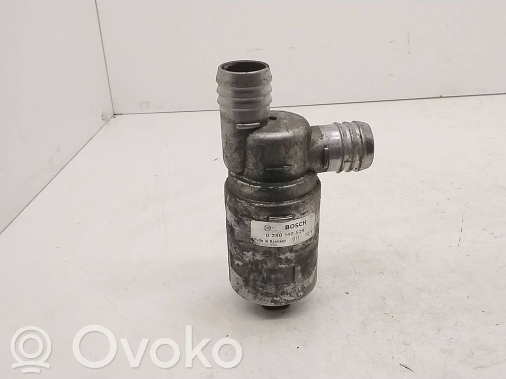 BMW 3 E36 Laisvos eigos vožtuvas (reguliatorius) 