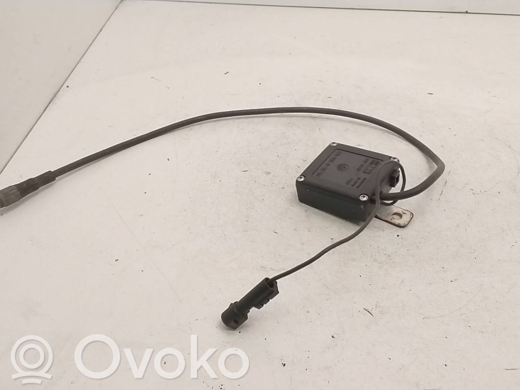 BMW 5 E34 Antenos stiprintuvas 
