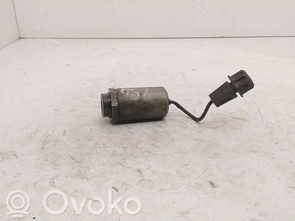 BMW 3 E36 Turbolader Druckwandler Magnetventil 
