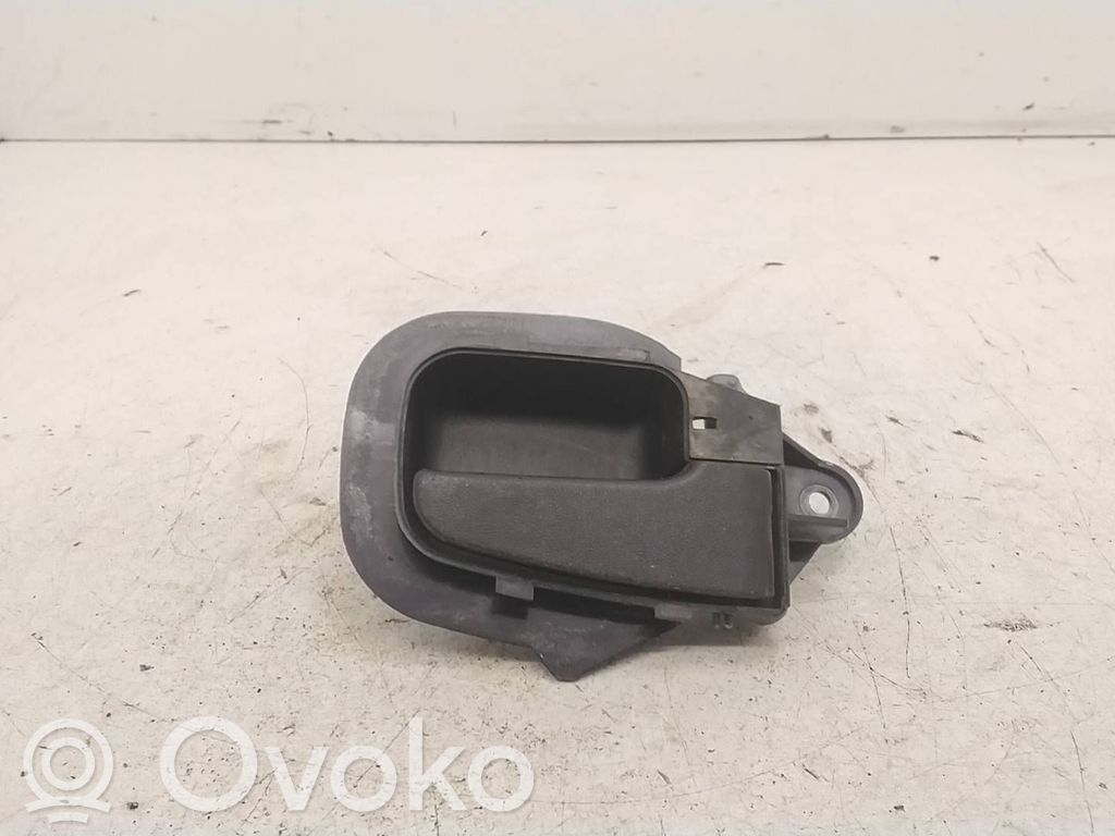 Manecilla interna puerta delantera   51211960808
