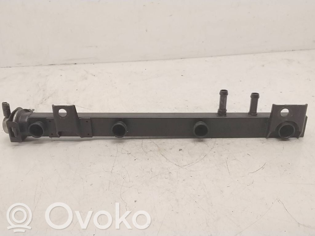 BMW 3 E36 Tuyau de conduite principale de carburant 