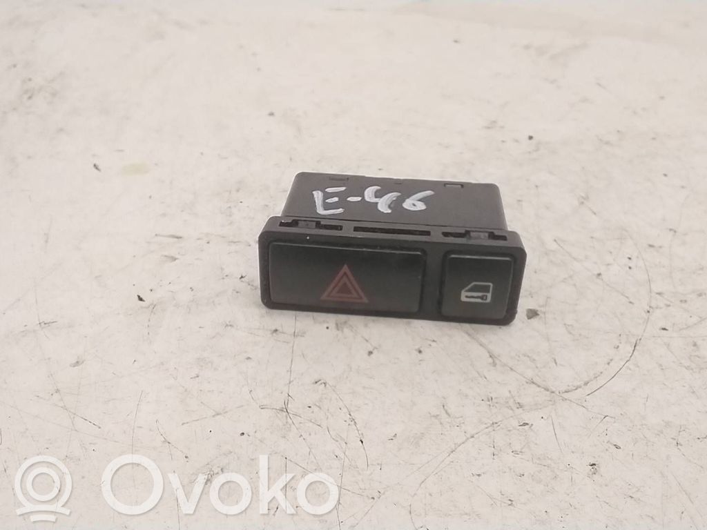 Hazard light switch   61318368920