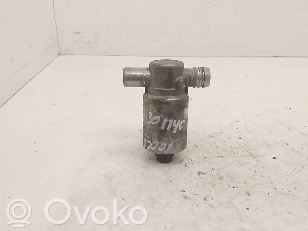BMW 3 E30 Brīvgaitas vārsts (regulators) 