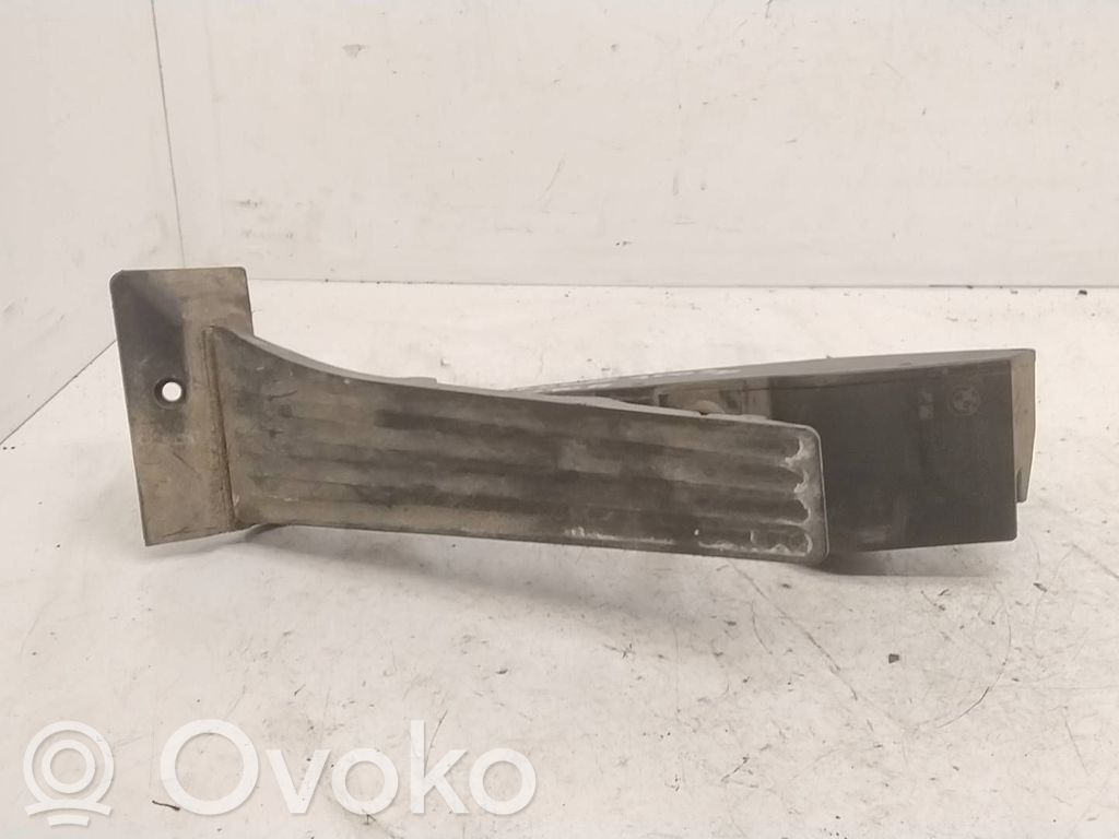 Accelerator throttle pedal   6766930,25916010,101203