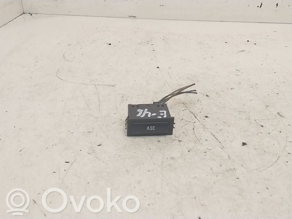 Traction control (ASR) switch   6901591,03052360,1586080,6139