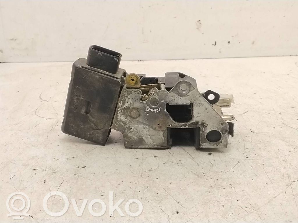 BMW 3 E36 Front door lock 