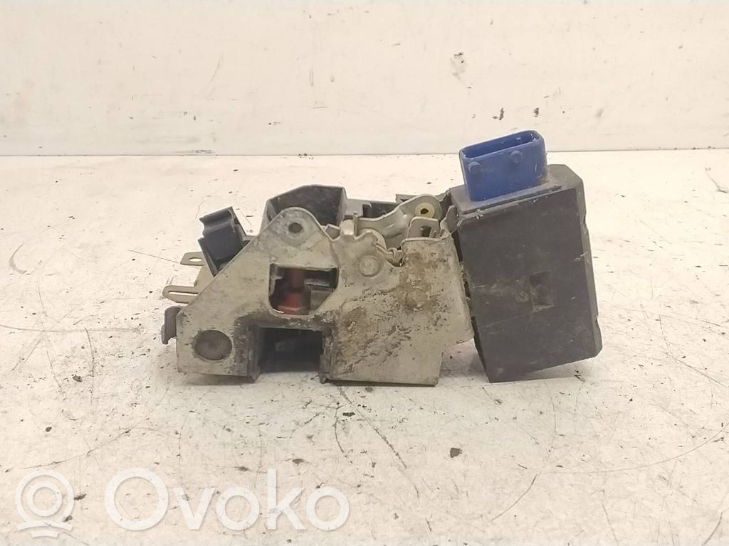 Takaoven lukko   8122420