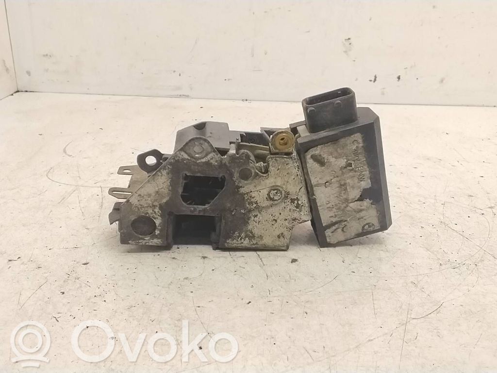BMW 3 E36 Front door lock 