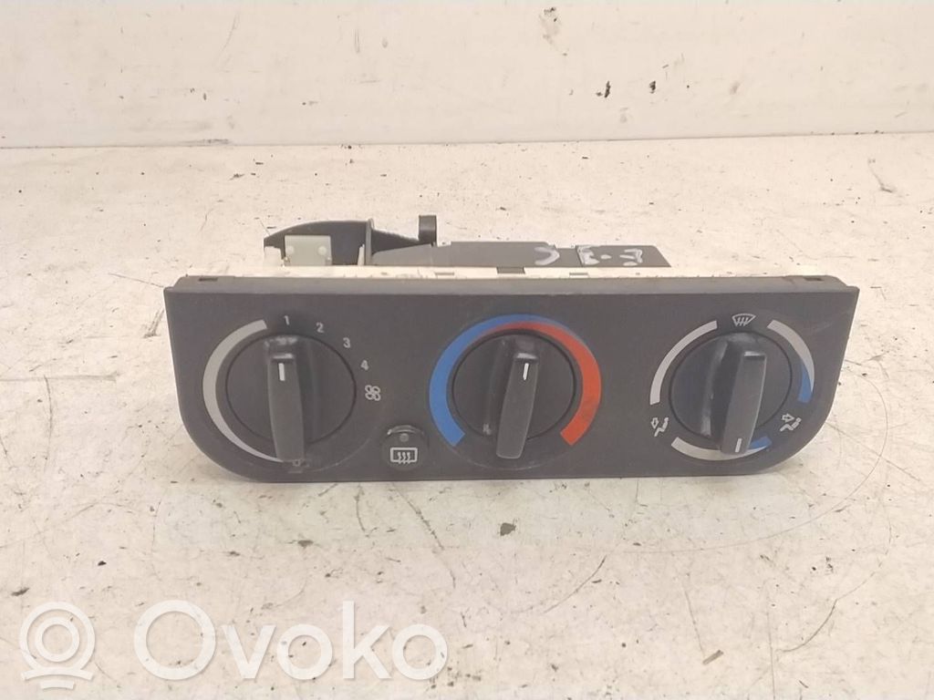 BMW 3 E36 Unitate control climatizare 