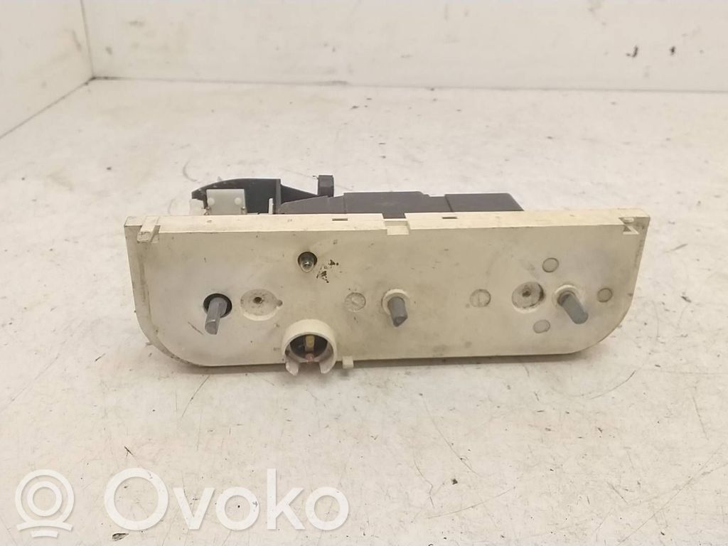 BMW 3 E36 Unitate control climatizare 