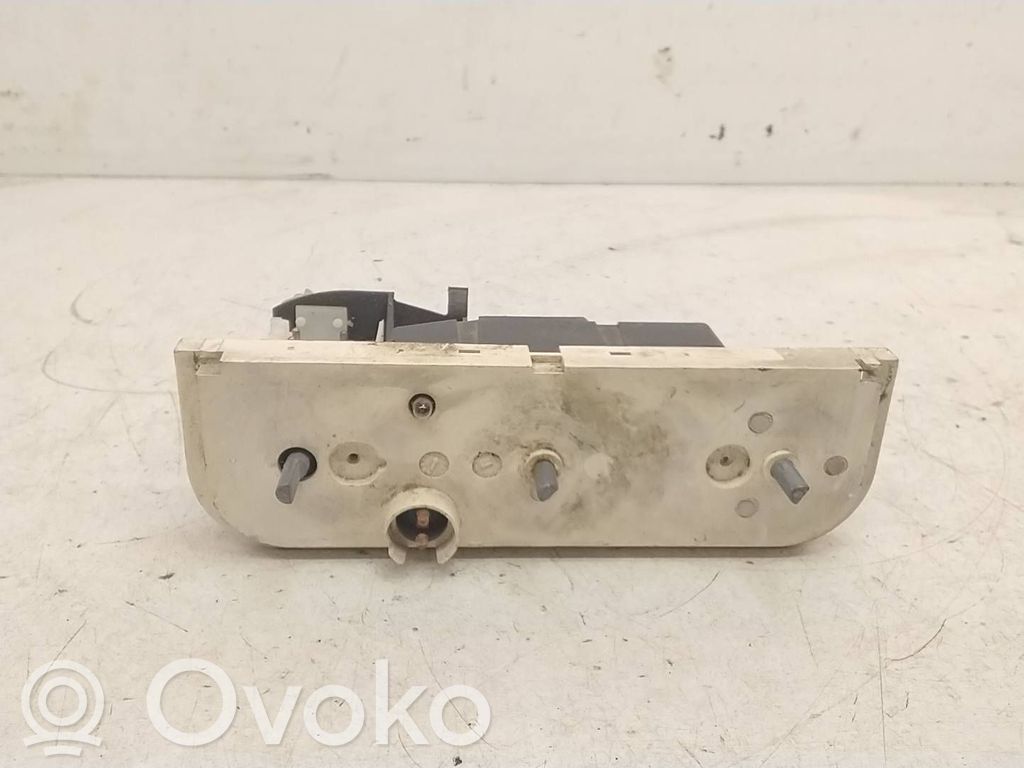 BMW 3 E36 Unitate control climatizare 